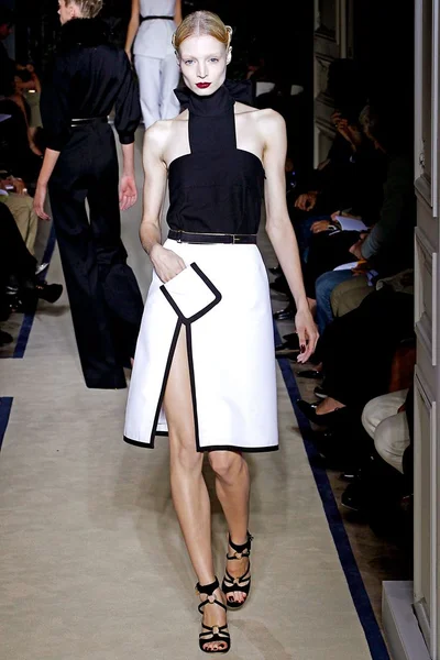 Look 9